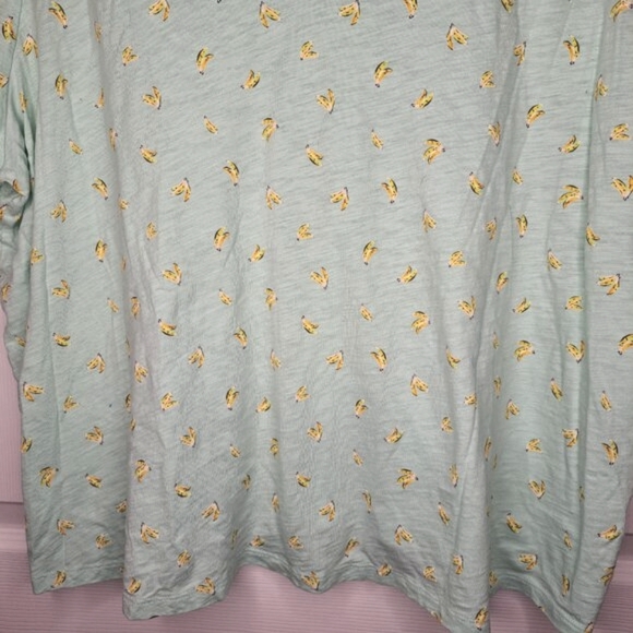 Old Navy Everywhere Green Banana Print Split Neck Tee Plus Size 2X - Picture 4 of 7